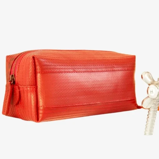 Washbag Medium - Red Made Of Firehose/Parachute silk